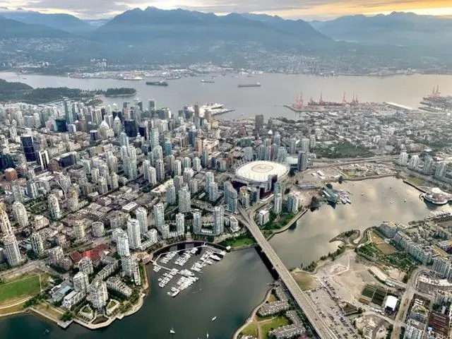 In‑Depth Analysis: Adjustment, Divergence, and Rebalancing of the Metro Vancouver Real Estate Market in 2026