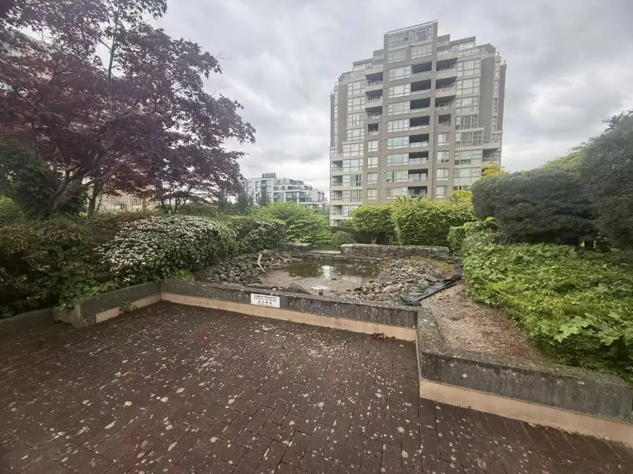 Rosario Gardens 8
